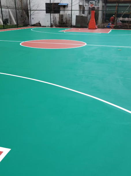 宁远 球场长期使用易出现地面开裂